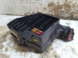 bontott VW GOLF IV Biztosítéktábla Utastér