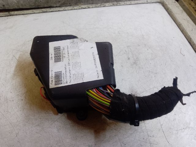 bontott VW GOLF IV Biztosítéktábla Utastér