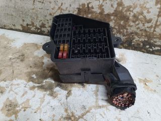 bontott VW GOLF IV Biztosítéktábla Utastér