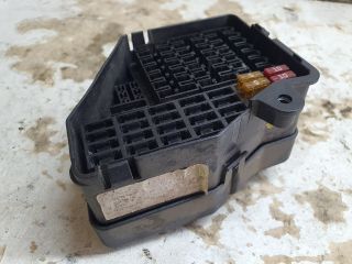 bontott VW GOLF IV Biztosítéktábla Utastér