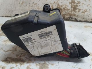 bontott VW GOLF IV Biztosítéktábla Utastér