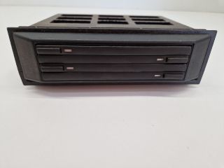 bontott VW GOLF IV CD / DVD Tár