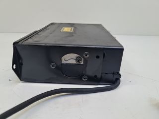 bontott VW GOLF IV CD / DVD Tár