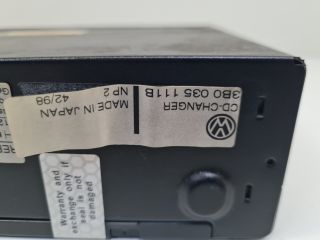 bontott VW GOLF IV CD / DVD Tár