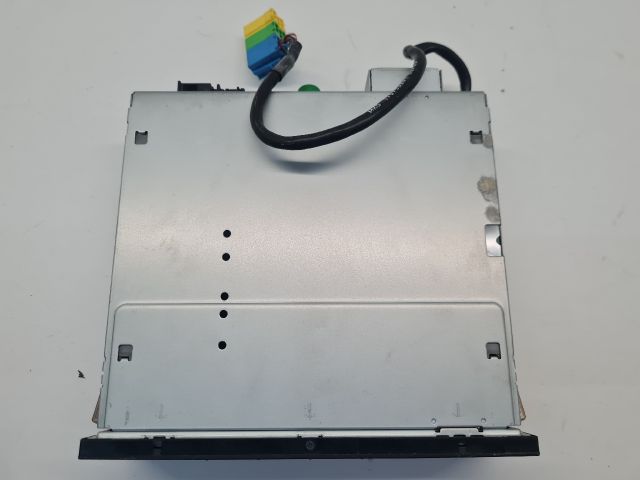 bontott VW GOLF IV CD / DVD Tár