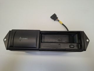 bontott VW GOLF IV CD / DVD Tár