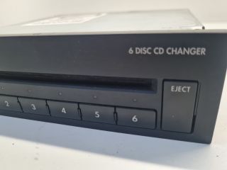 bontott VW GOLF IV CD / DVD Tár