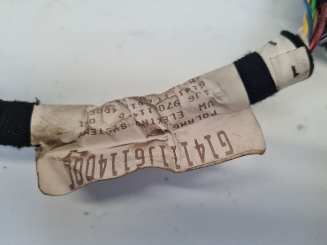 bontott VW GOLF IV CD / DVD Tár