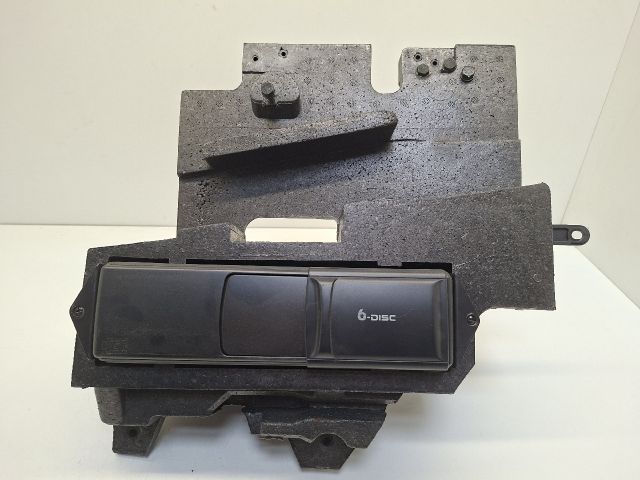 bontott VW GOLF IV CD / DVD Tár