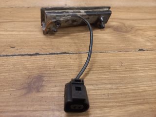 bontott VW GOLF IV Csomagtér Nyitó Kar / Gomb