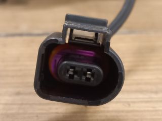 bontott VW GOLF IV Csomagtér Nyitó Kar / Gomb