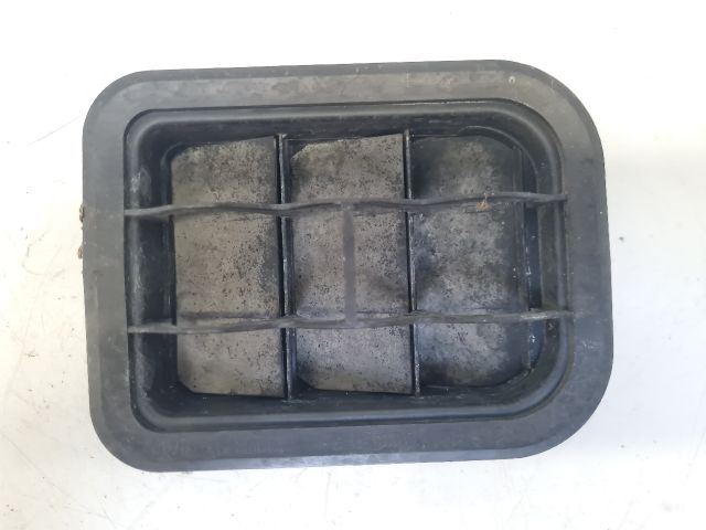 bontott VW GOLF IV Csomagtér Szellőző Hátsó