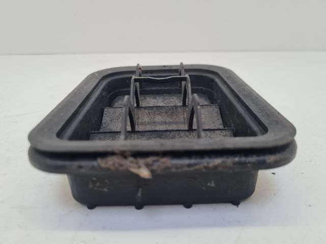 bontott VW GOLF IV Csomagtér Szellőző Hátsó