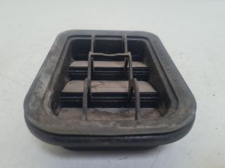 bontott VW GOLF IV Csomagtér Szellőző Hátsó