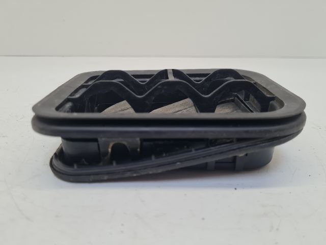 bontott VW GOLF IV Csomagtér Szellőző Hátsó