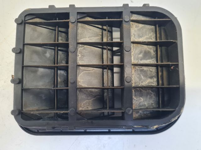 bontott VW GOLF IV Csomagtér Szellőző Hátsó