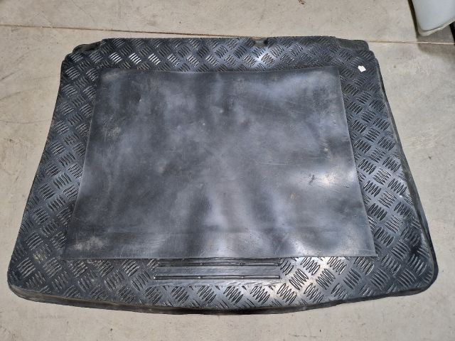 bontott VW GOLF IV Csomagtér Tálca