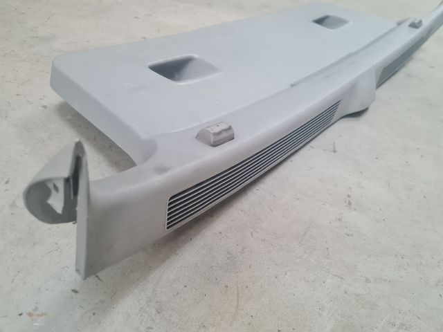 bontott VW GOLF IV Csomagtérajtó Burkolat Alsó