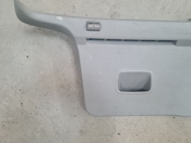 bontott VW GOLF IV Csomagtérajtó Burkolat Alsó