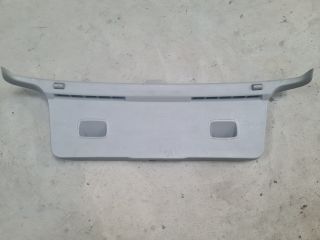 bontott VW GOLF IV Csomagtérajtó Burkolat Alsó