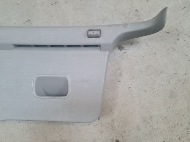 bontott VW GOLF IV Csomagtérajtó Burkolat Alsó