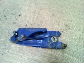 bontott VW GOLF IV Csomagtérajtó Jobb Zsanér