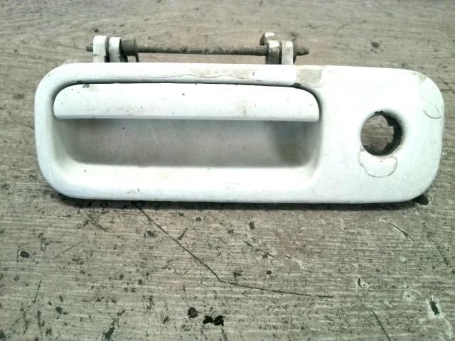 bontott VW GOLF IV Csomagtérajtó Kilincs