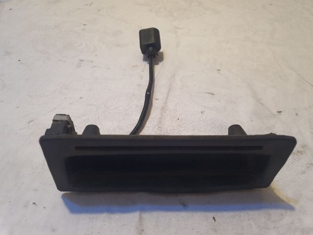 bontott VW GOLF IV Csomagtérajtó Kilincs