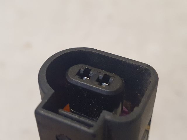 bontott VW GOLF IV Csomagtérajtó Kilincs