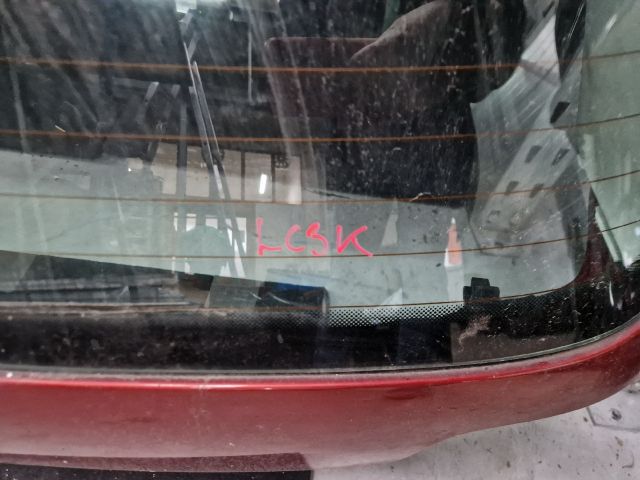 bontott VW GOLF IV Csomagtérajtó (Részeivel)