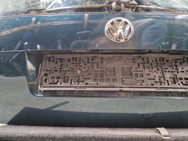 bontott VW GOLF IV Csomagtérajtó (Részeivel)