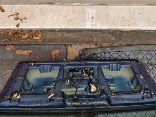 bontott VW GOLF IV Csomagtérajtó (Részeivel)