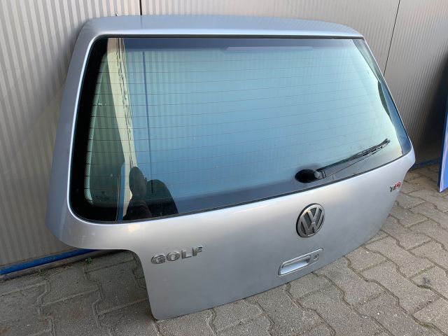 bontott VW GOLF IV Csomagtérajtó (Részeivel)