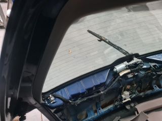 bontott VW GOLF IV Csomagtérajtó (Részeivel)