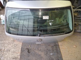 bontott VW GOLF IV Csomagtérajtó (Részeivel)