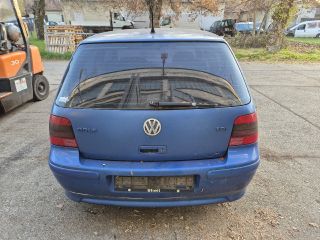 bontott VW GOLF IV Csomagtérajtó (Részeivel)
