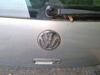 bontott VW GOLF IV Csomagtérajtó (Részeivel)