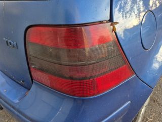 bontott VW GOLF IV Csomagtérajtó (Részeivel)