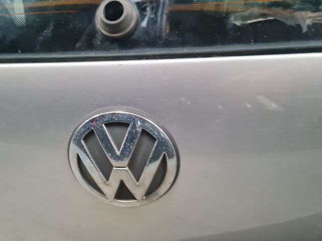 bontott VW GOLF IV Csomagtérajtó (Részeivel)
