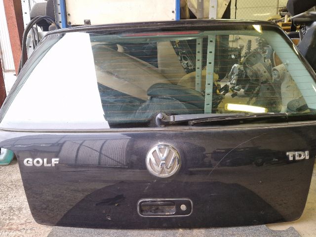 bontott VW GOLF IV Csomagtérajtó (Részeivel)