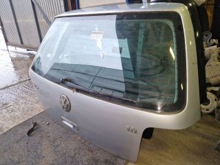 bontott VW GOLF IV Csomagtérajtó (Részeivel)