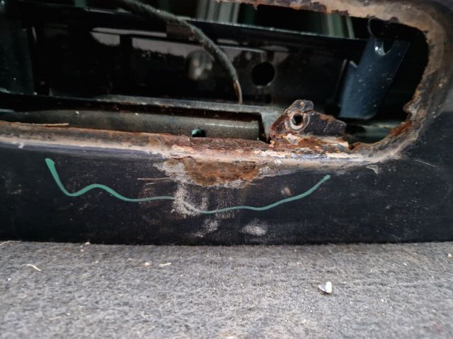 bontott VW GOLF IV Csomagtérajtó (Üres lemez)