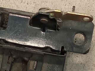 bontott VW GOLF IV Csomagtérajtó Zárszerkezet