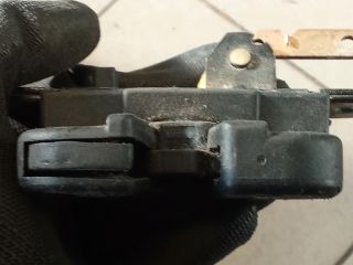 bontott VW GOLF IV Csomagtérajtó Zárszerkezet