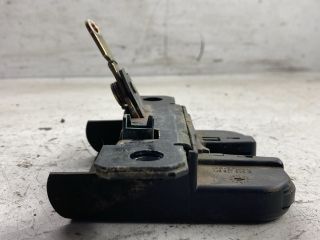 bontott VW GOLF IV Csomagtérajtó Zárszerkezet