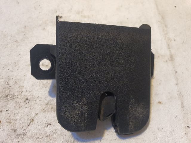 bontott VW GOLF IV Csomagtérajtó Zárszerkezet