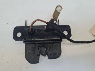 bontott VW GOLF IV Csomagtérajtó Zárszerkezet