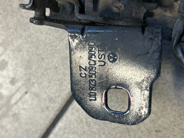 bontott VW GOLF IV Csomagtérajtó Zárszerkezet