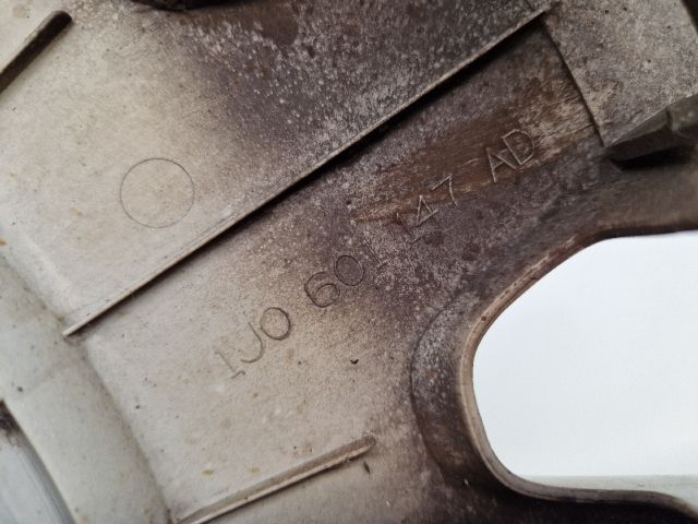 bontott VW GOLF IV Dísztárcsa (1 db)