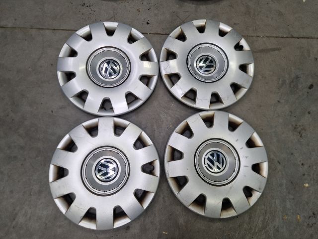 bontott VW GOLF IV Dísztárcsa Szett